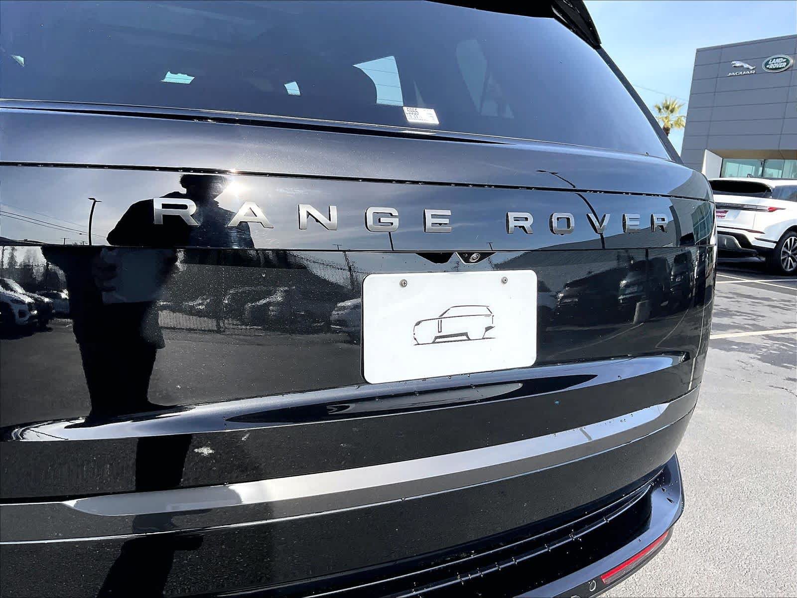 New 2025 Land Rover Range Rover Long Wheelbase SE AWD/4WD image 26