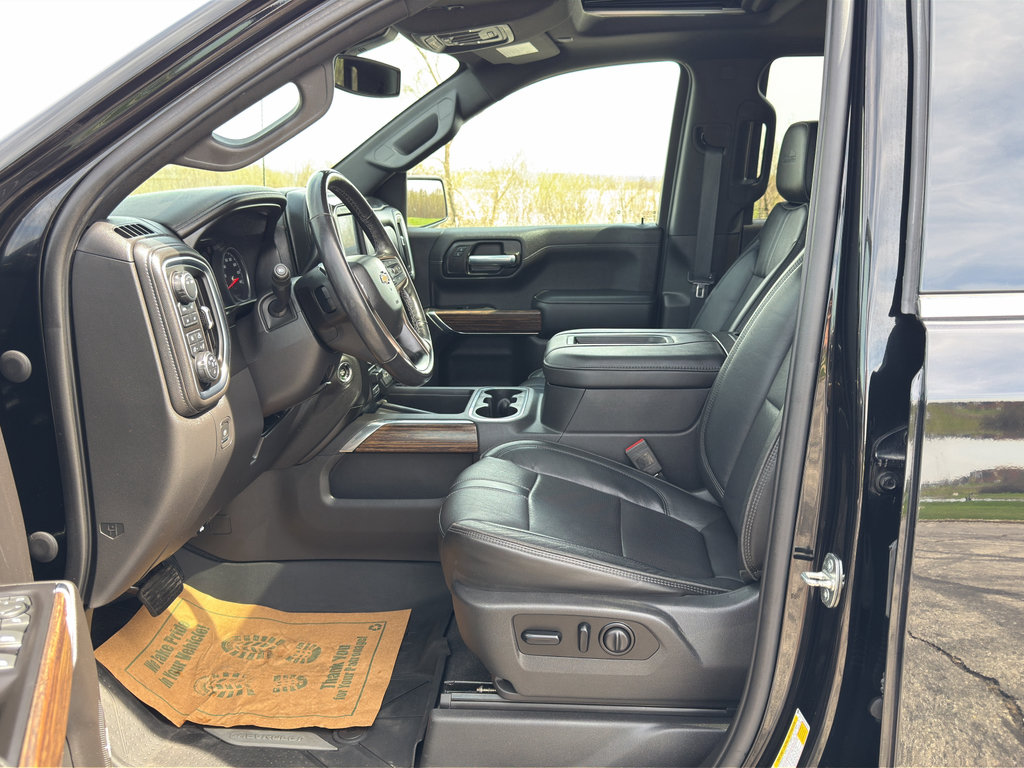 Used 2020 Chevrolet Silverado 1500 High Country AWD/4WD image 16