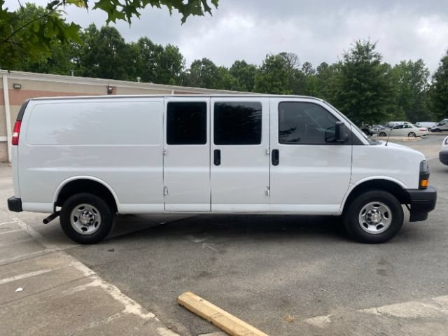 Used 2022 Chevrolet Express 3500 Extended w/ Driver Convenience Package RWD image 6