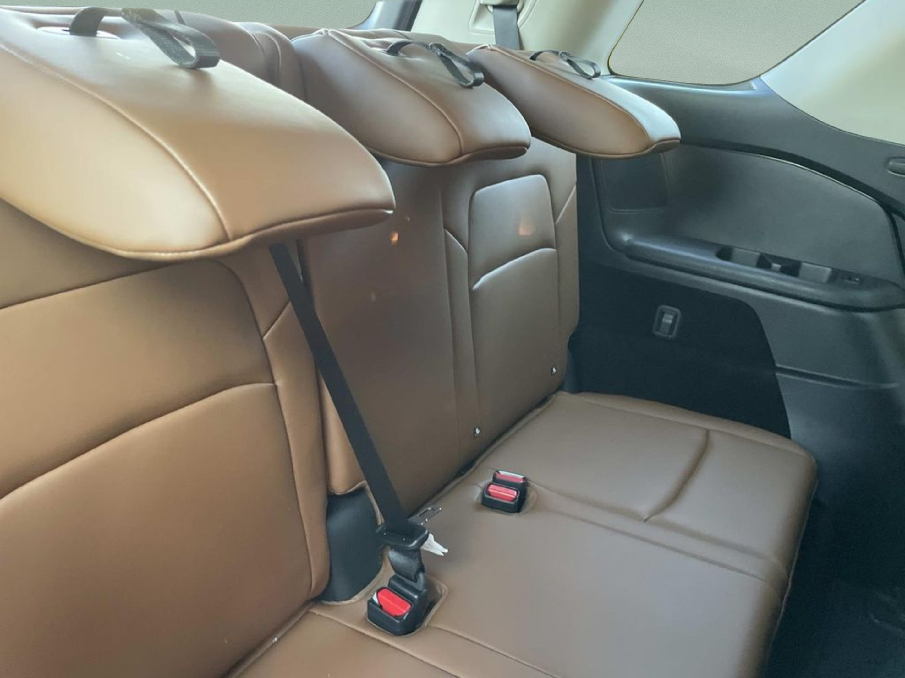 Used 2025 Nissan Pathfinder Platinum w/ Cargo Package FWD image 18