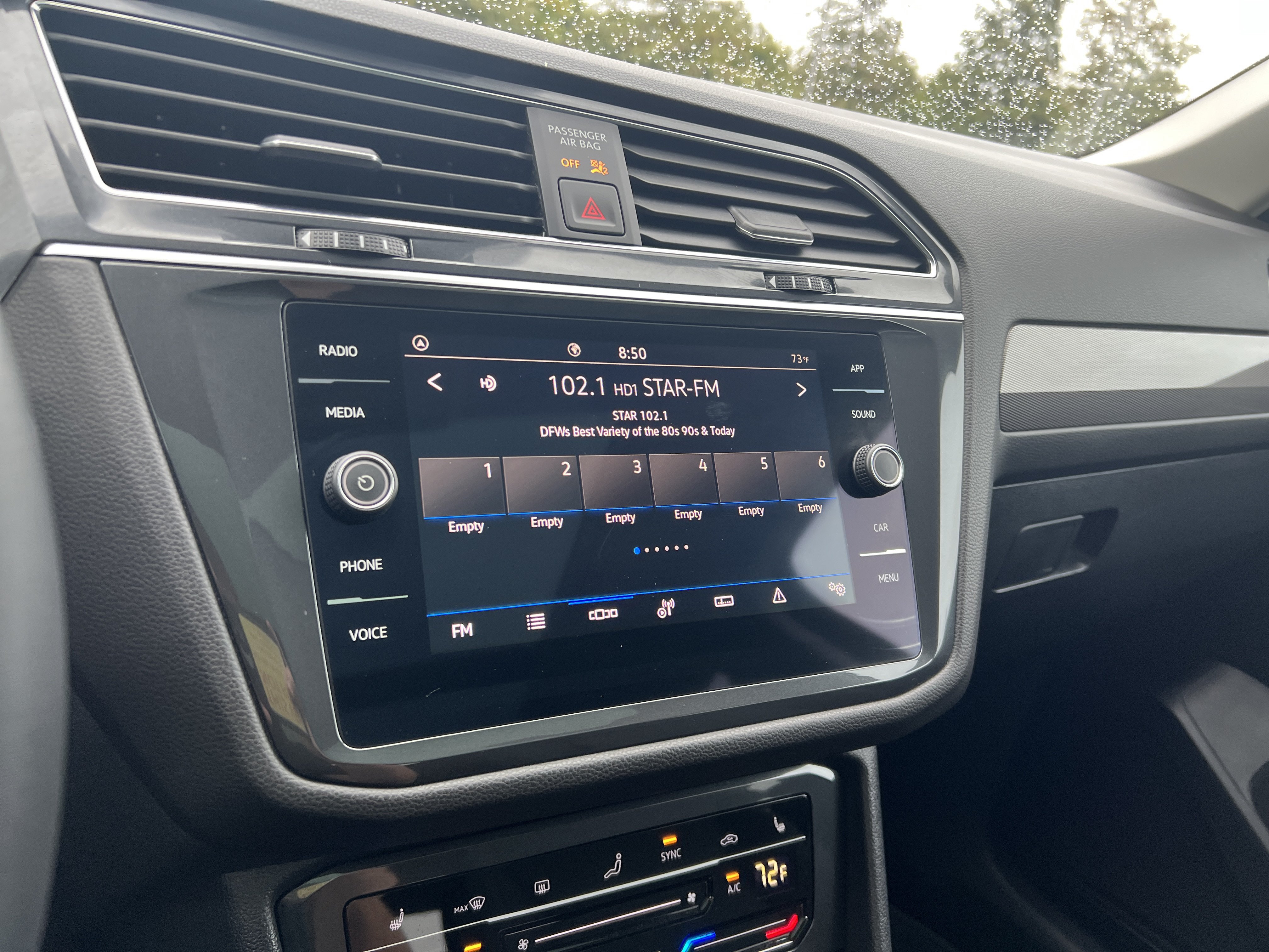 Certified 2023 Volkswagen Tiguan SE w/ Panoramic Sunroof Package FWD image 19