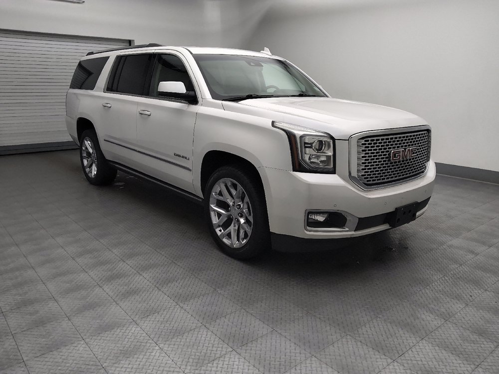 Used 2017 GMC Yukon XL Denali w/ Open Road Package AWD/4WD image 11