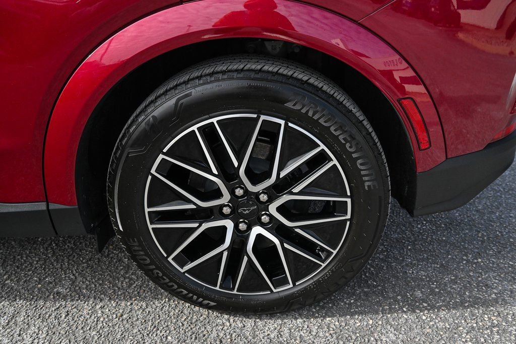 Certified 2025 Ford Mustang Mach-E Premium image 13