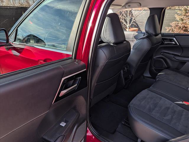 Used 2024 Mitsubishi Outlander SE image 24