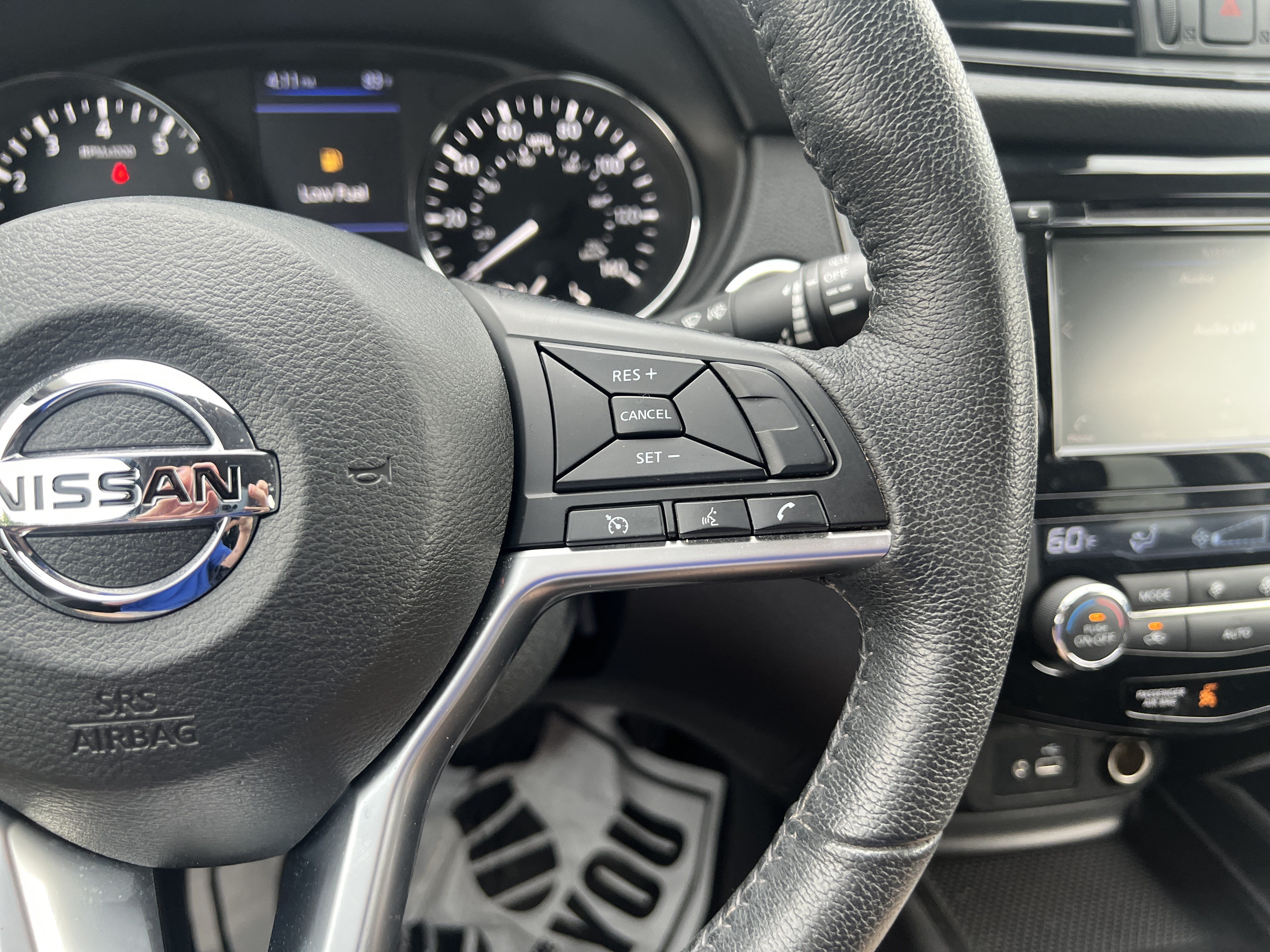 Used 2019 Nissan Rogue SV AWD/4WD image 19