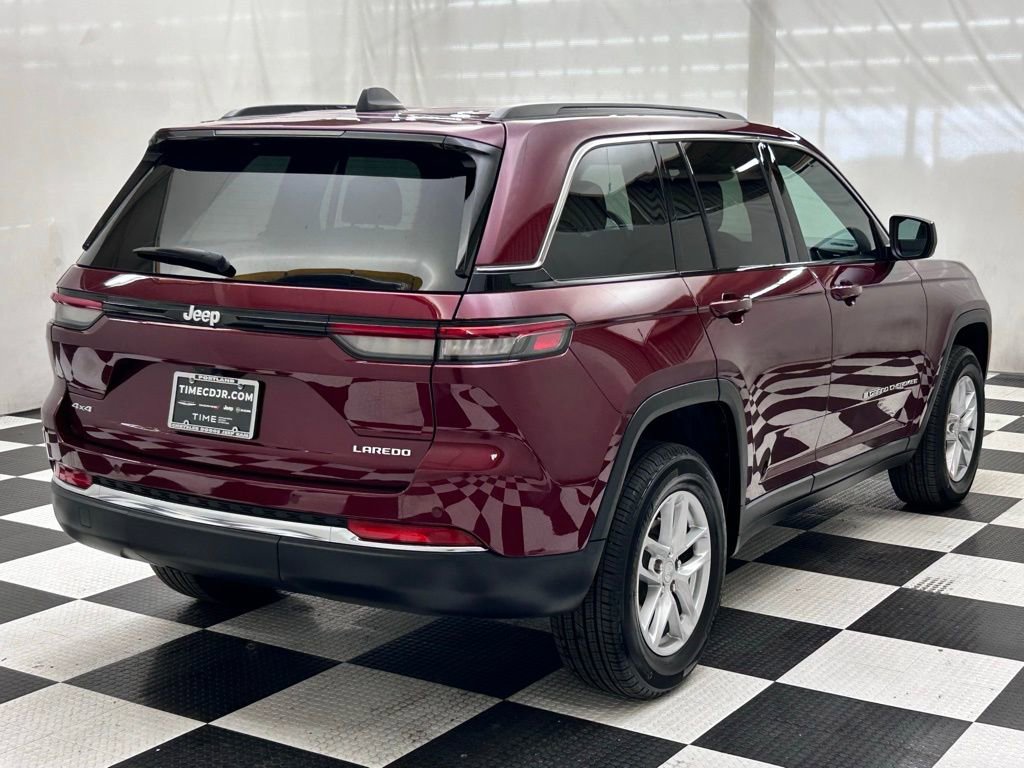 Used 2024 Jeep Grand Cherokee Laredo X w/ Trailer Tow Package image 7