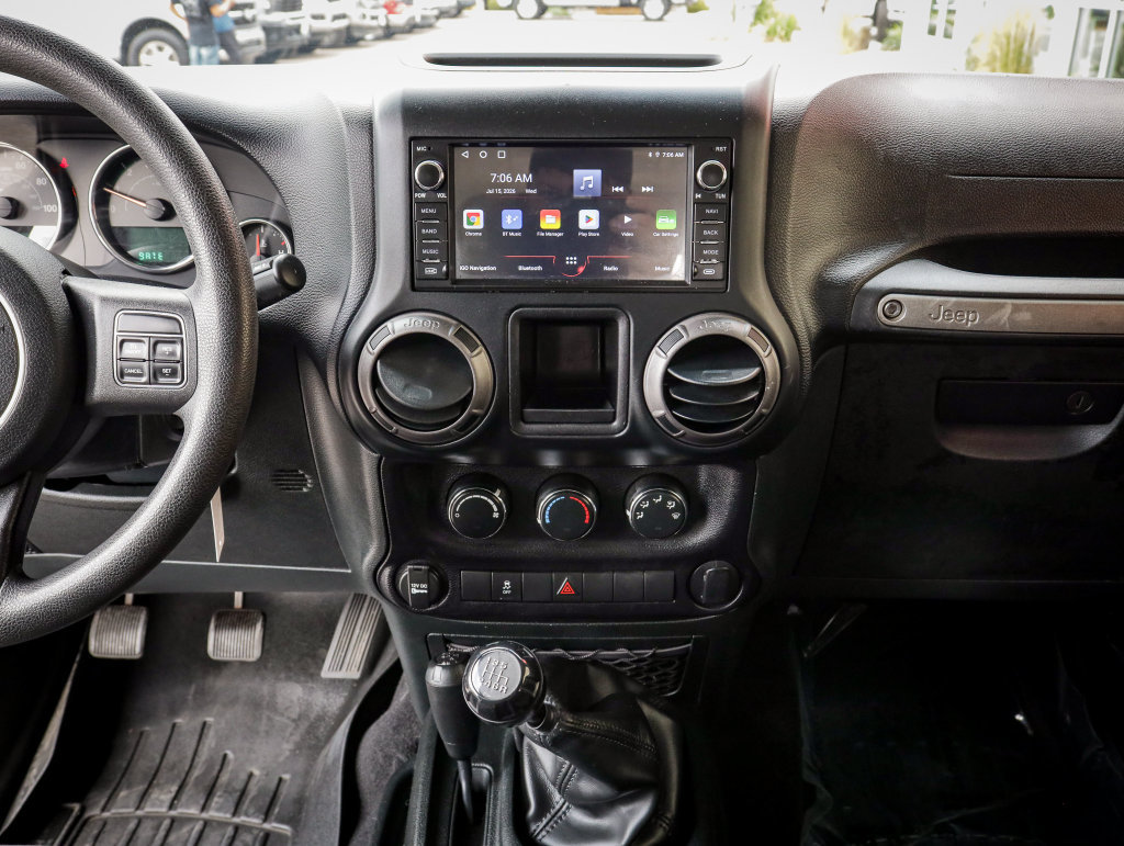 Used 2018 Jeep Wrangler Sport AWD/4WD image 17