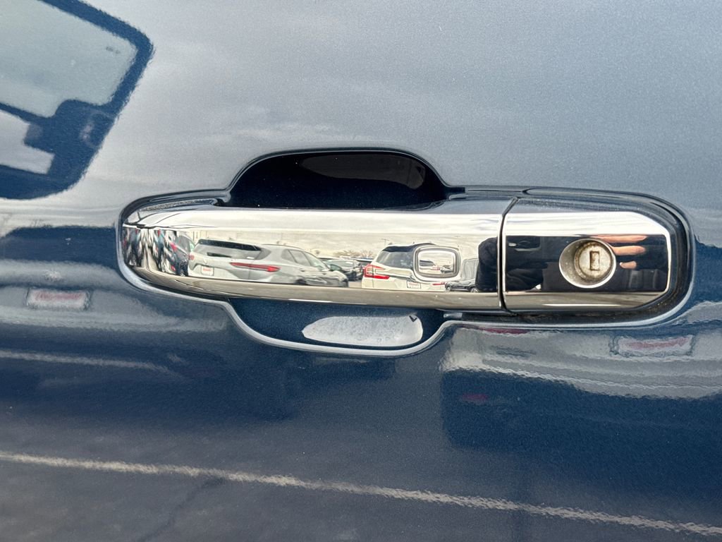 Certified 2023 GMC Sierra 3500 Denali w/ Denali Ultimate Package image 15