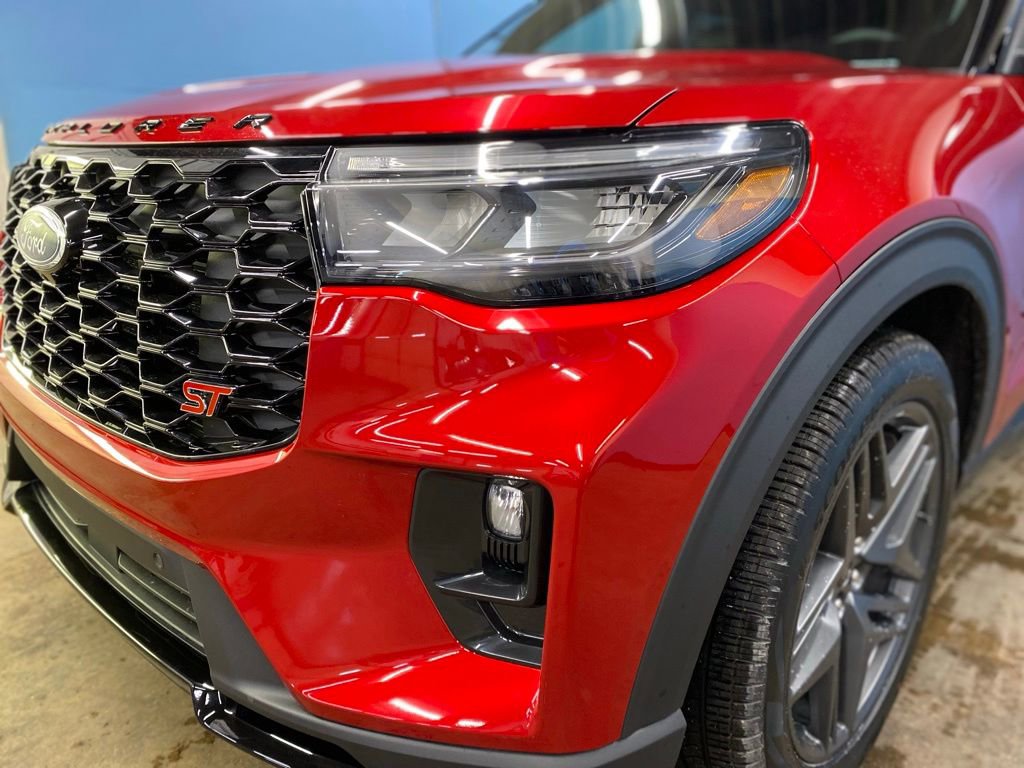 New 2026 Ford Explorer ST w/ Sun And Sound Package image 5