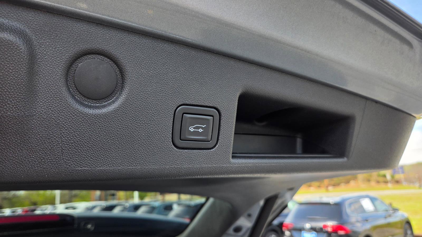 Used 2023 Chevrolet Equinox LT image 51