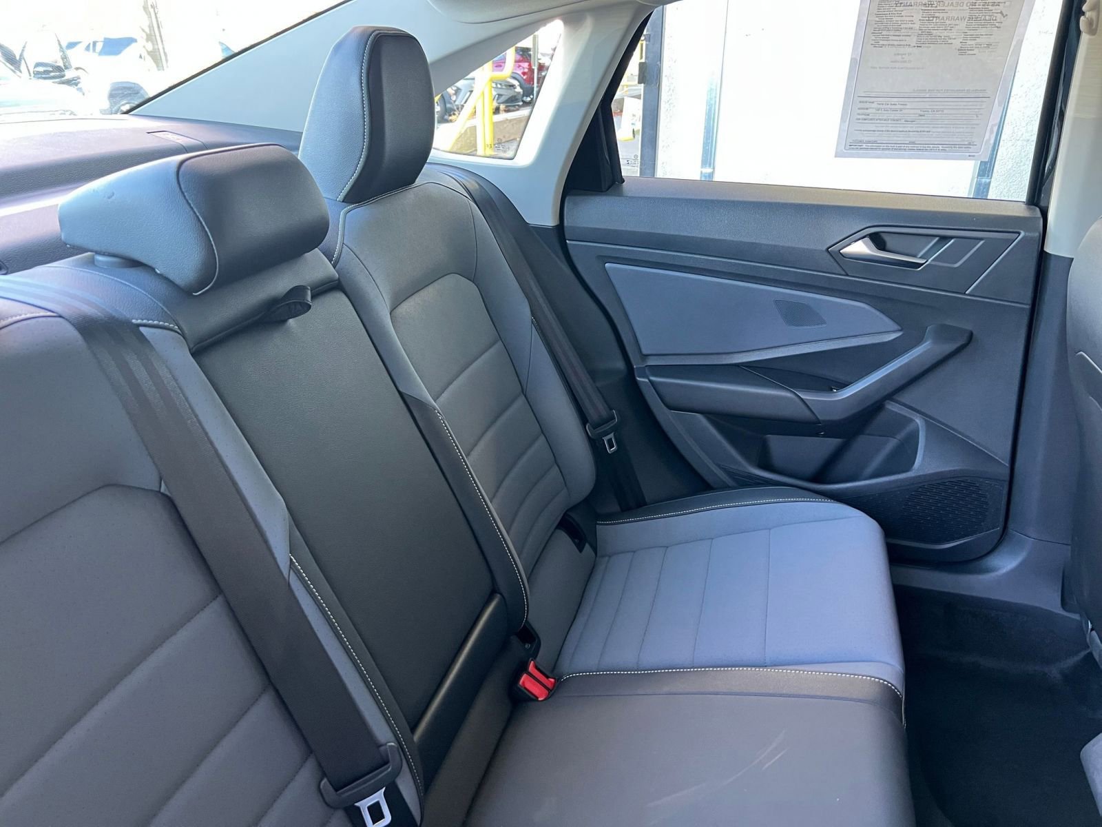 Used 2025 Volkswagen Jetta SE image 36