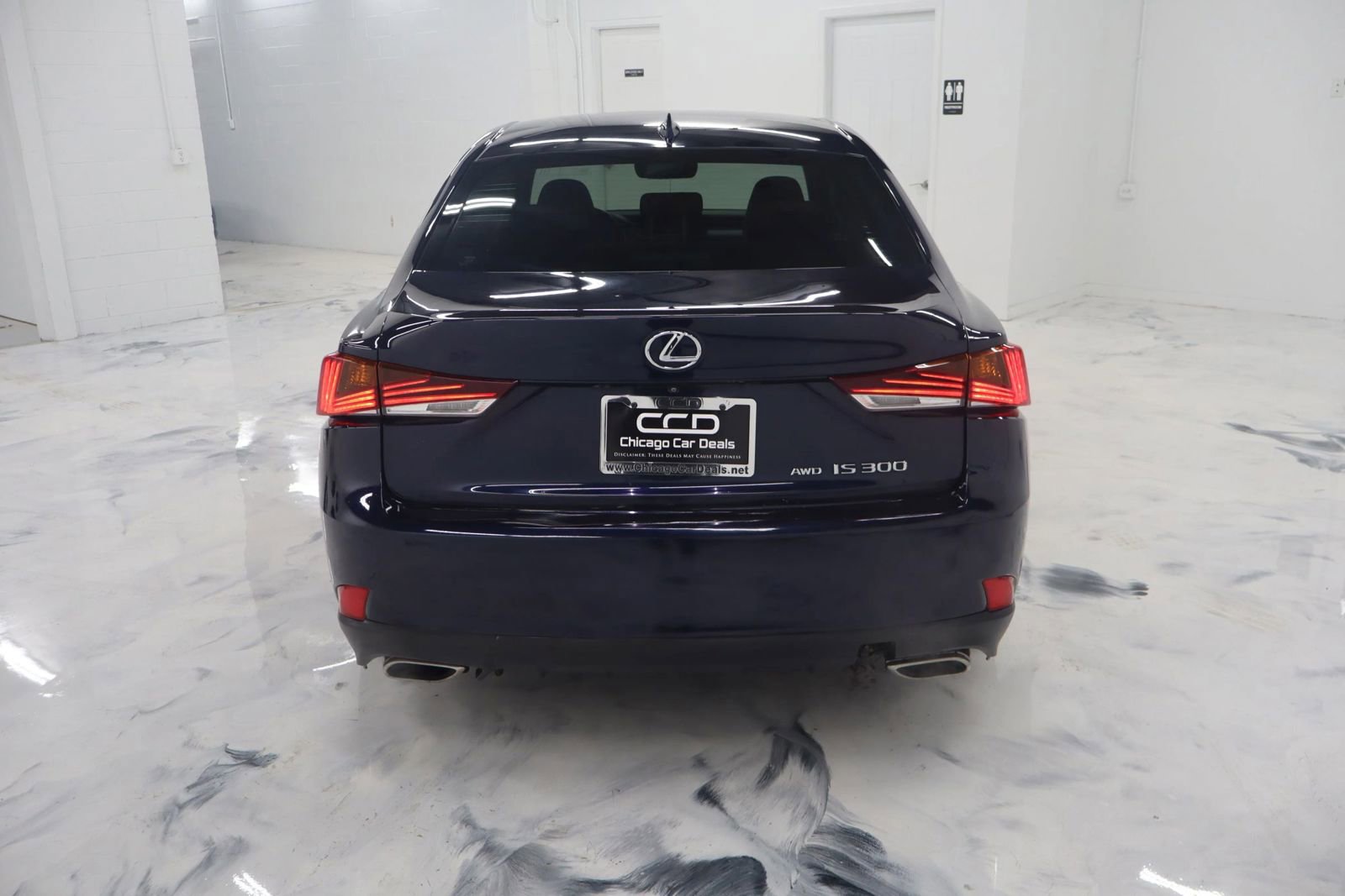Used 2018 Lexus IS 300 AWD w/ Comfort Package image 6