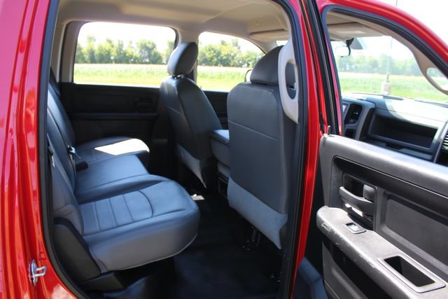 Used 2018 RAM 3500 Tradesman w/ Chrome Appearance Group AWD/4WD image 18