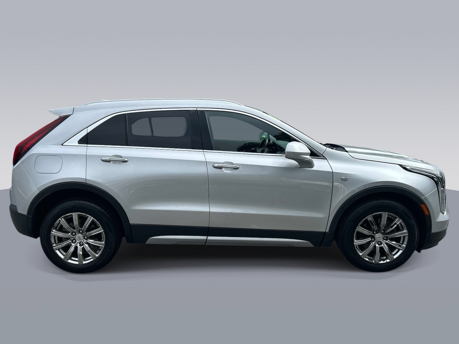 Used 2020 Cadillac XT4 Premium Luxury FWD image 2