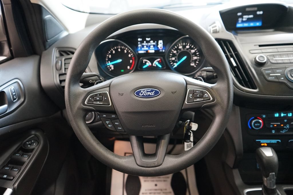 Used 2017 Ford Escape SE FWD image 29