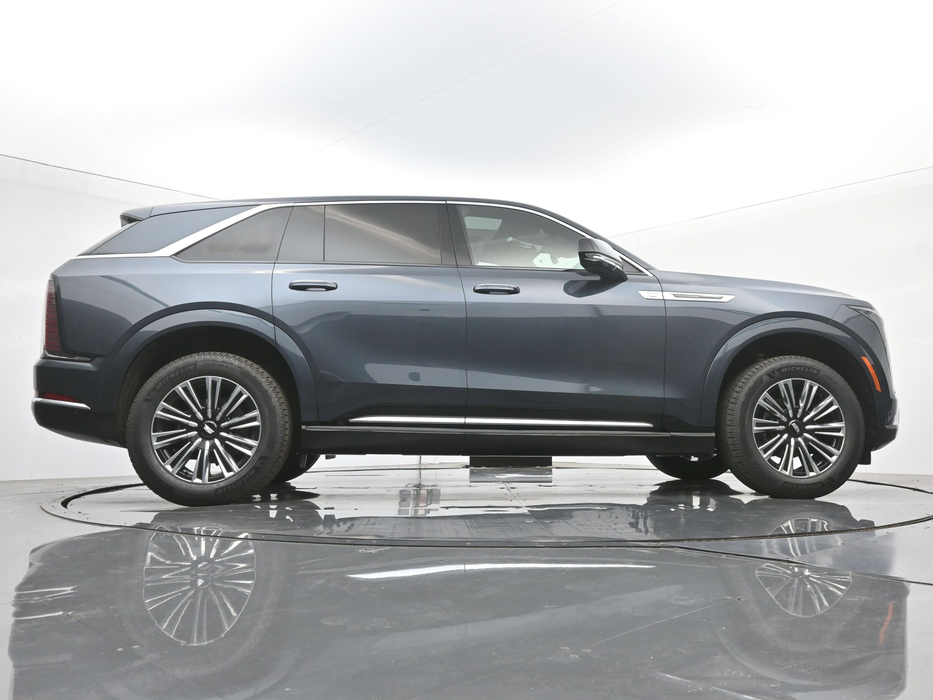 New 2026 Cadillac Escalade IQ Luxury 1 w/ LPO, Floor Liner Package image 20