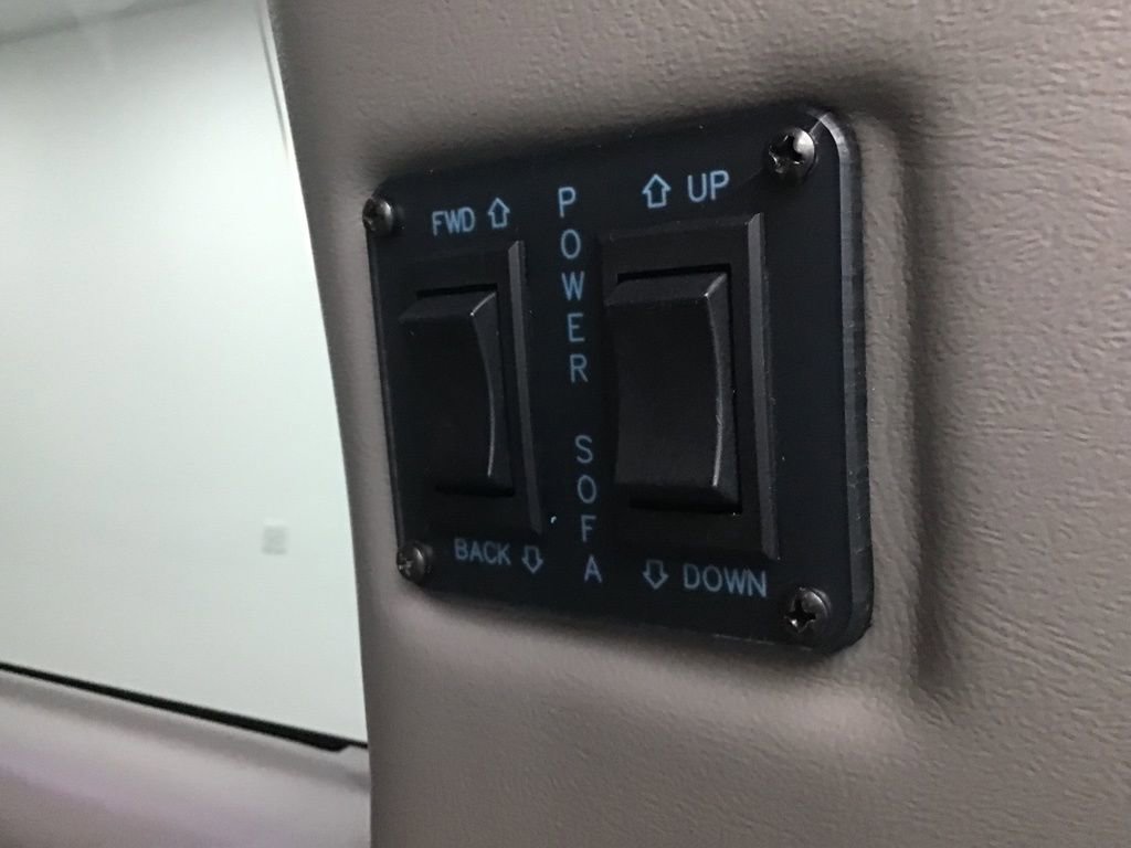 Used 2020 Chevrolet Express 2500 w/ Enhanced Convenience Package image 8