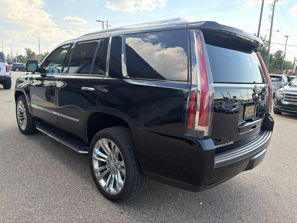 Used 2020 Cadillac Escalade Premium Luxury w/ LPO, Radiant Package AWD/4WD image 7