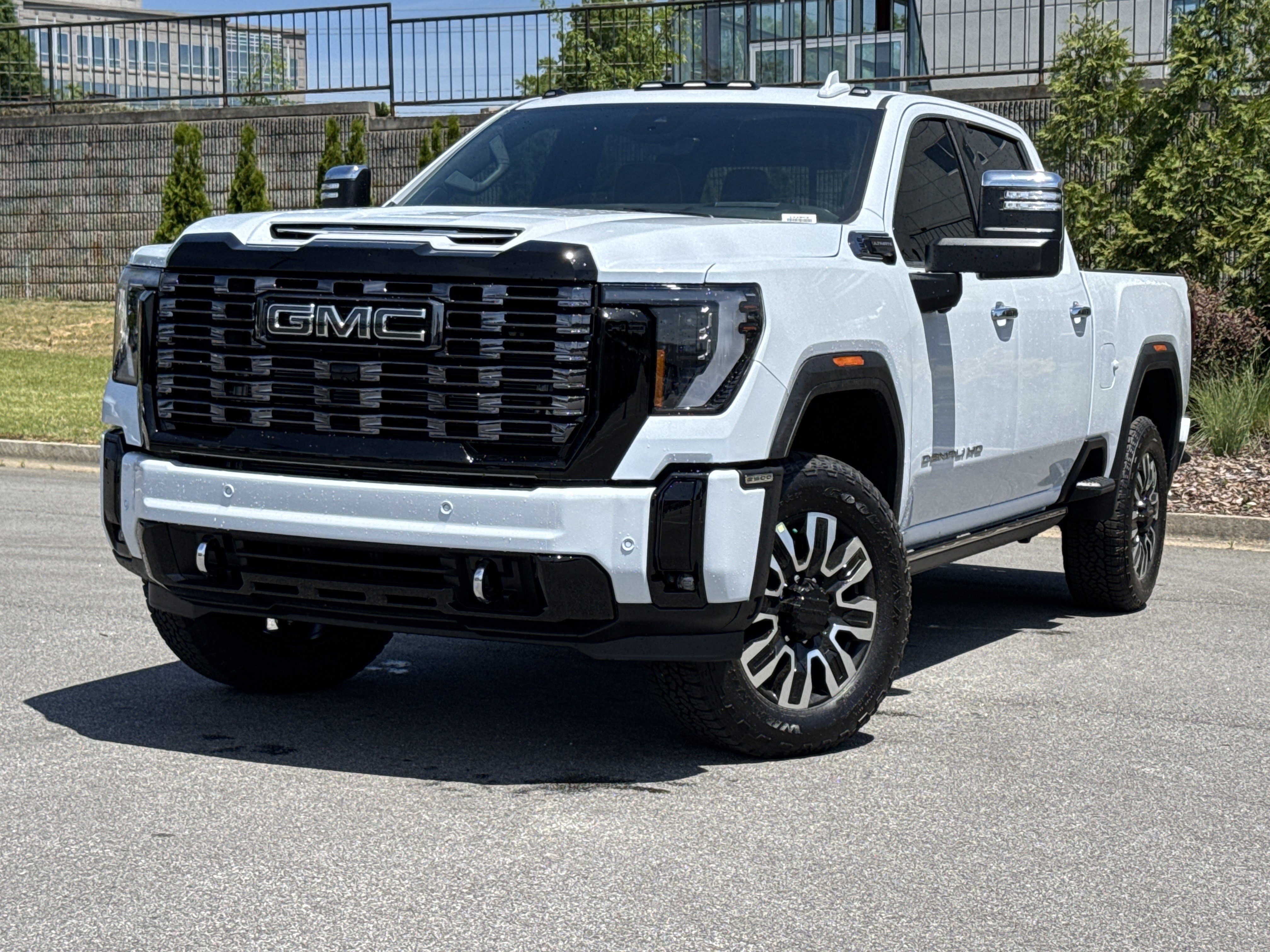 New 2026 GMC Sierra 2500 Denali Ultimate AWD/4WD image 5