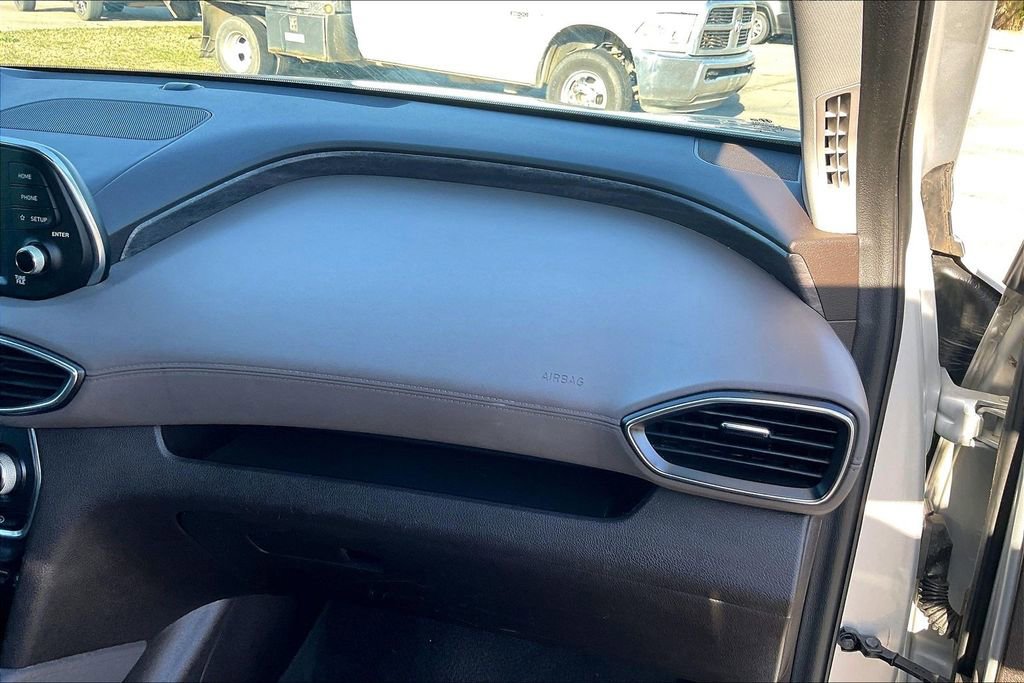 Used 2019 Hyundai Santa Fe SEL image 16