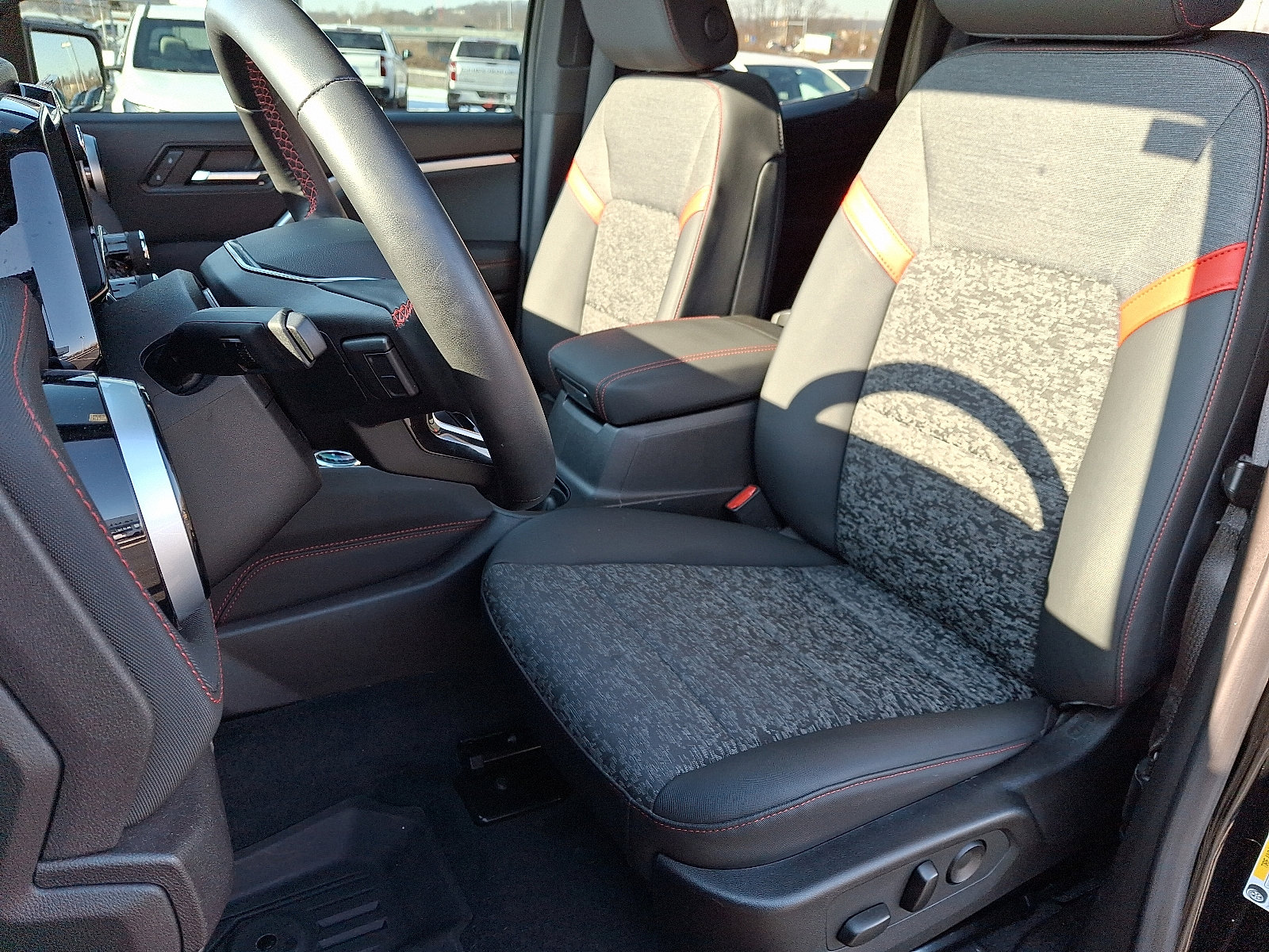 Certified 2023 Chevrolet Colorado Z71 w/ Z71 Convenience Package 2 image 13