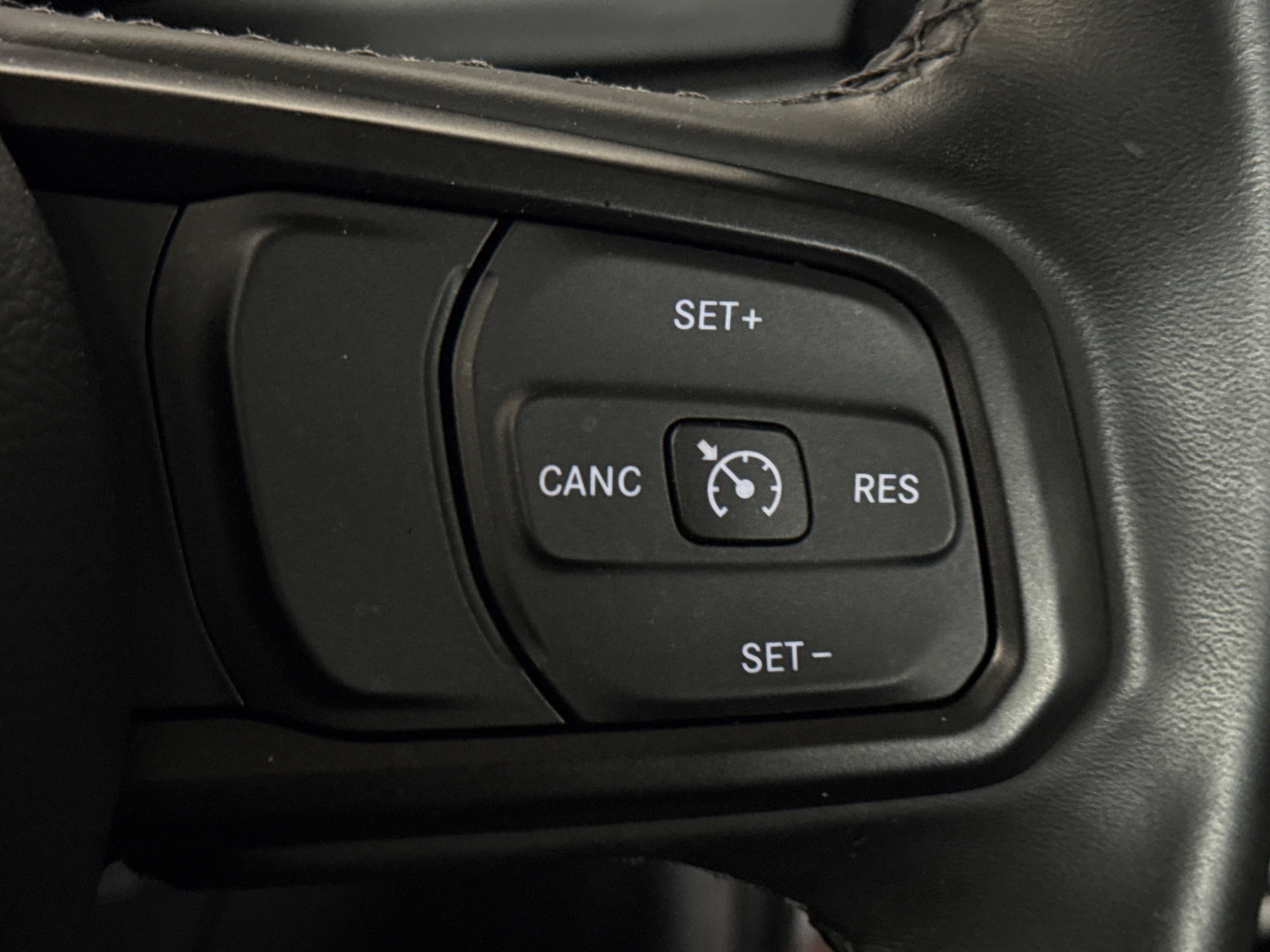 Used 2022 Jeep Wrangler Sport S image 29