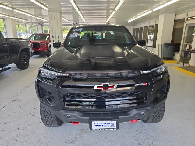 Certified 2024 Chevrolet Colorado ZR2 w/ ZR2 Convenience Package III AWD/4WD image 8