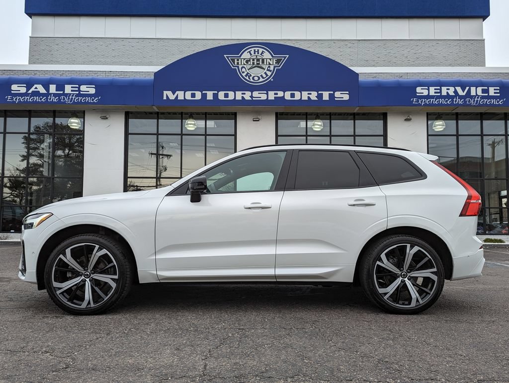 Used 2022 Volvo XC60 B5 R-Design w/ Advanced Package