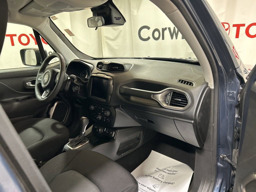 Used 2023 Jeep Renegade Latitude image 10