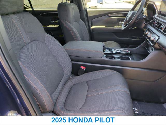 Certified 2025 Honda Pilot Sport image 25
