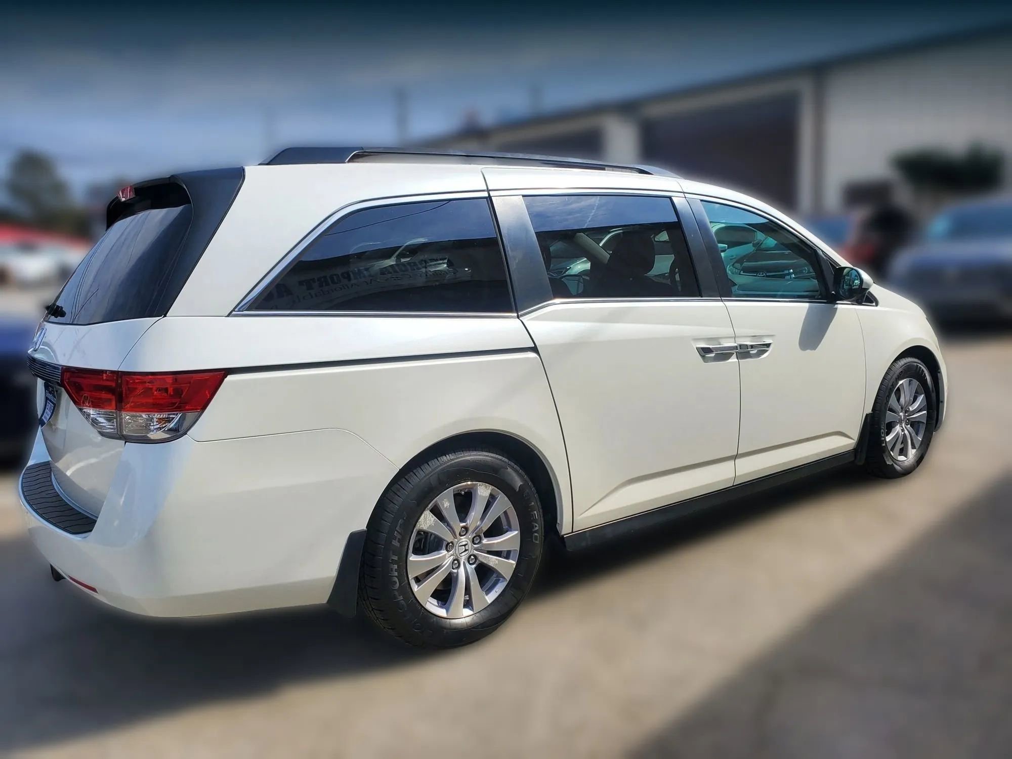 Used 2015 Honda Odyssey EX-L image 9