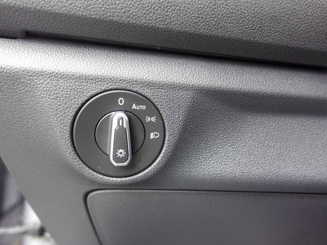 Used 2024 Volkswagen Jetta SE w/ Panoramic Sunroof Package image 16