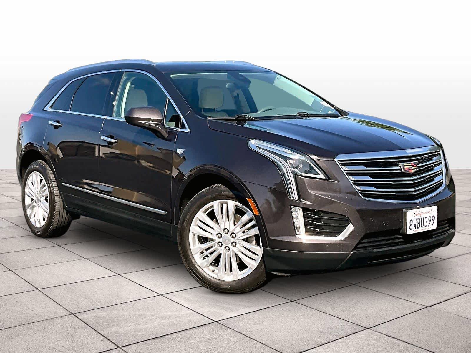 Used 2018 Cadillac XT5 Luxury w/ Driver Awareness Package AWD/4WD image 2