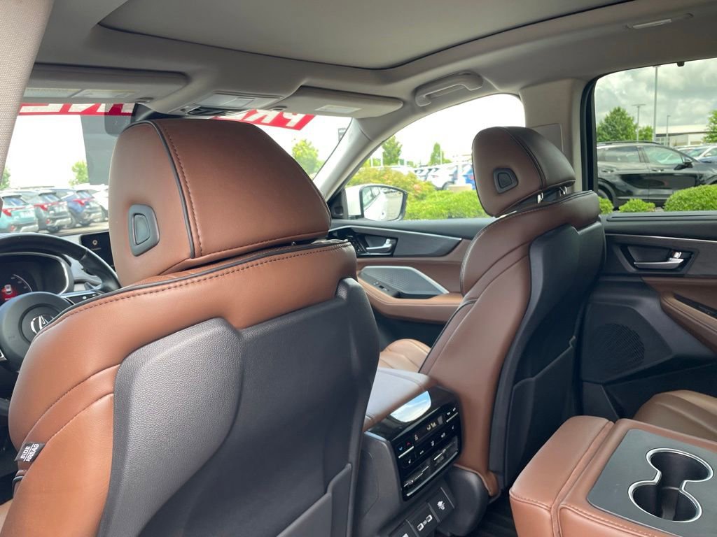 Used 2022 Acura MDX SH-AWD w/ Advance Package image 28