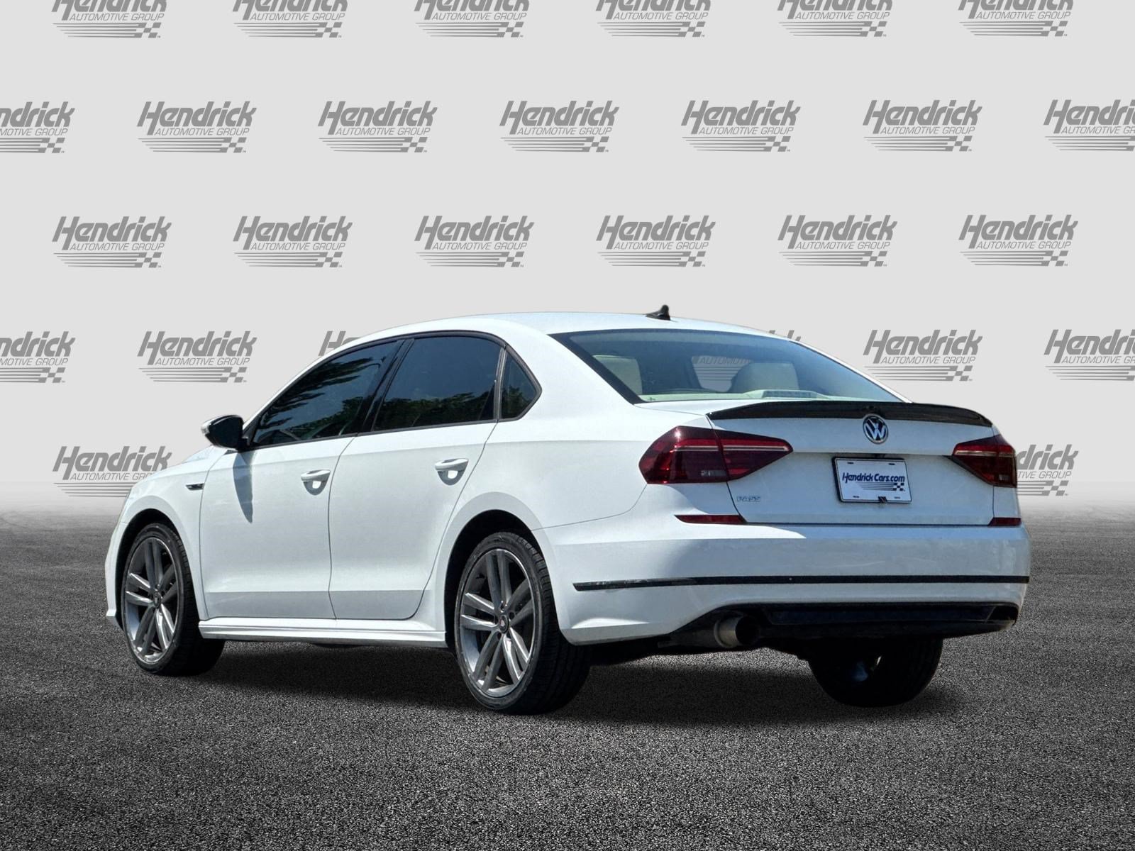 Used 2018 Volkswagen Passat 2.0T R-Line FWD image 7