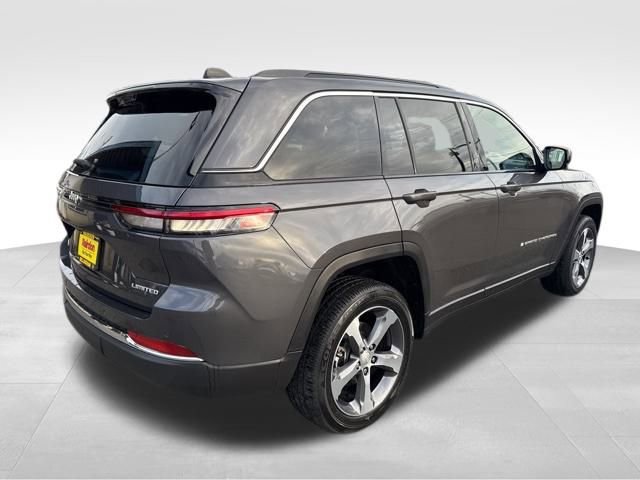 Used 2024 Jeep Grand Cherokee Limited w/ Luxury Tech Group II image 10