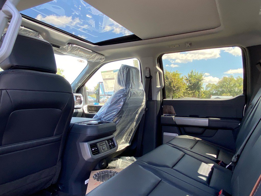 New 2026 Ford F250 Lariat w/ Lariat Premium Package image 17