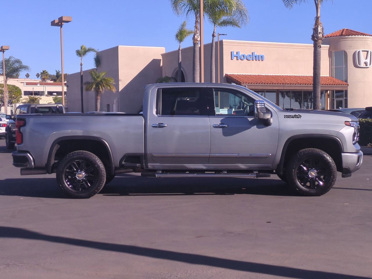 Used 2024 Chevrolet Silverado 2500 High Country w/ High Country Premium Package image 5