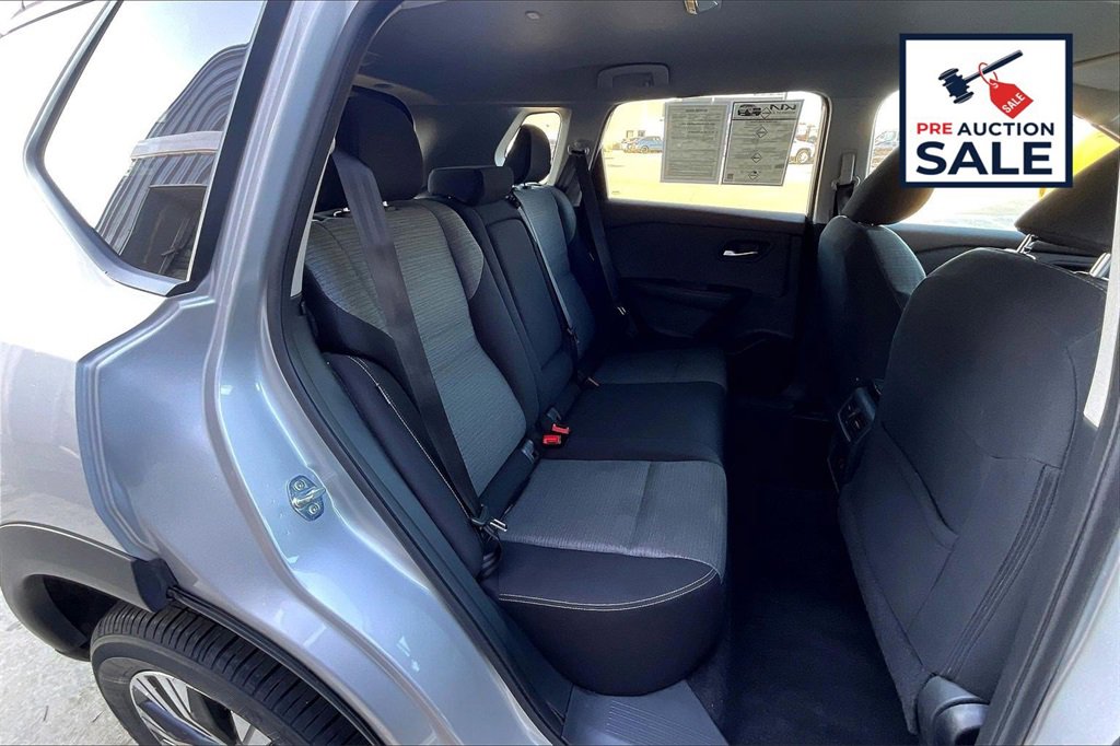 Used 2023 Nissan Rogue SV image 26