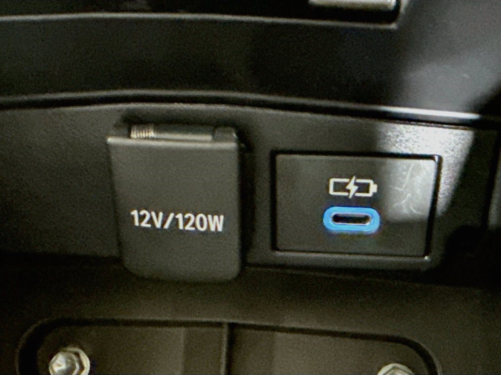 Used 2022 Toyota Corolla LE FWD image 40