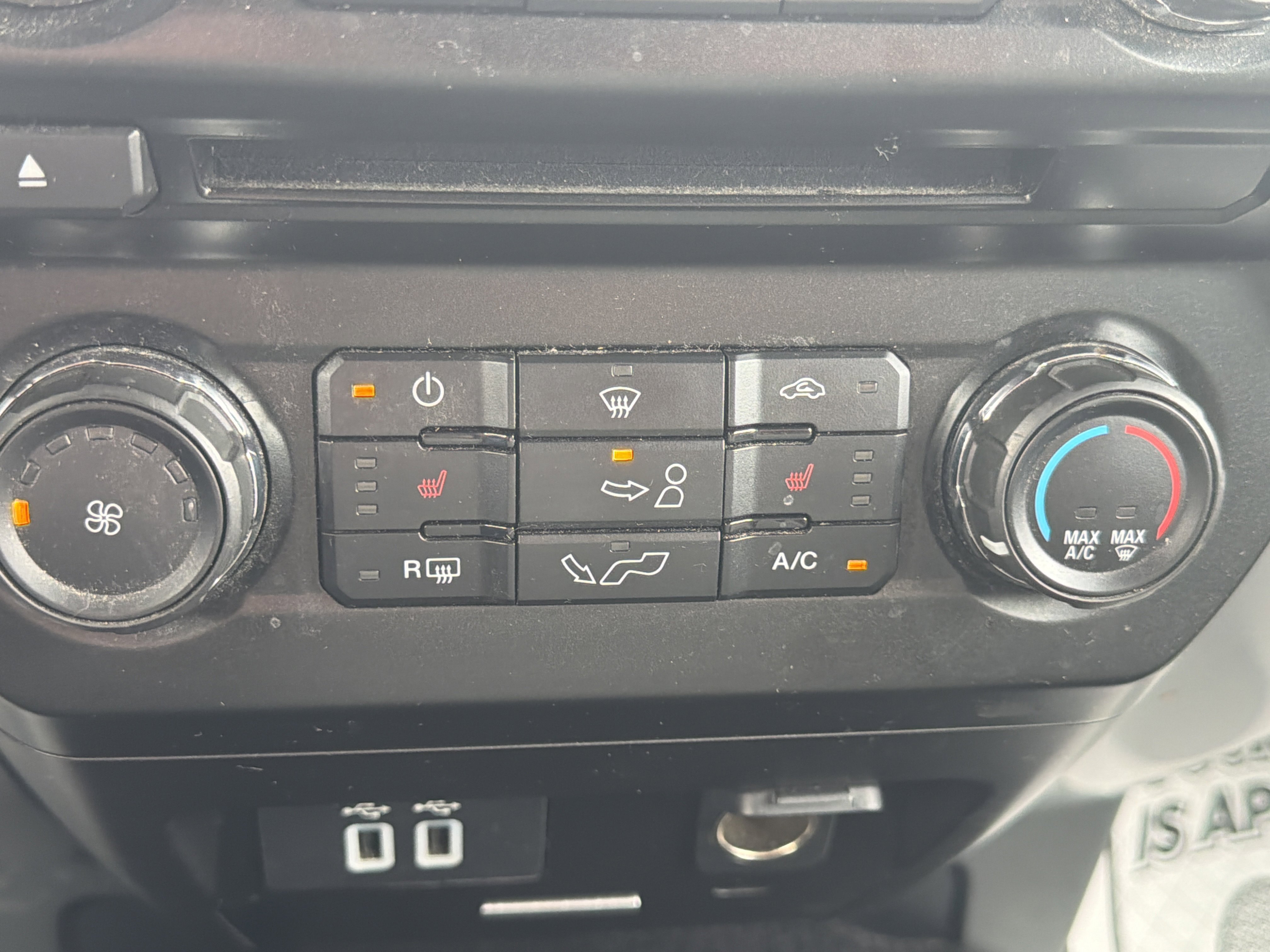 Used 2016 Ford F150 XLT w/ Equipment Group 302A Luxury AWD/4WD image 28