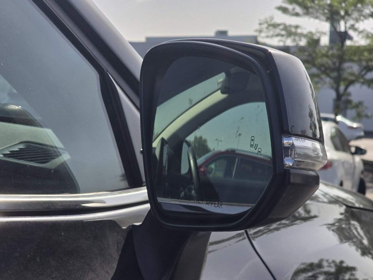 Used 2023 Toyota Highlander LE AWD/4WD image 17