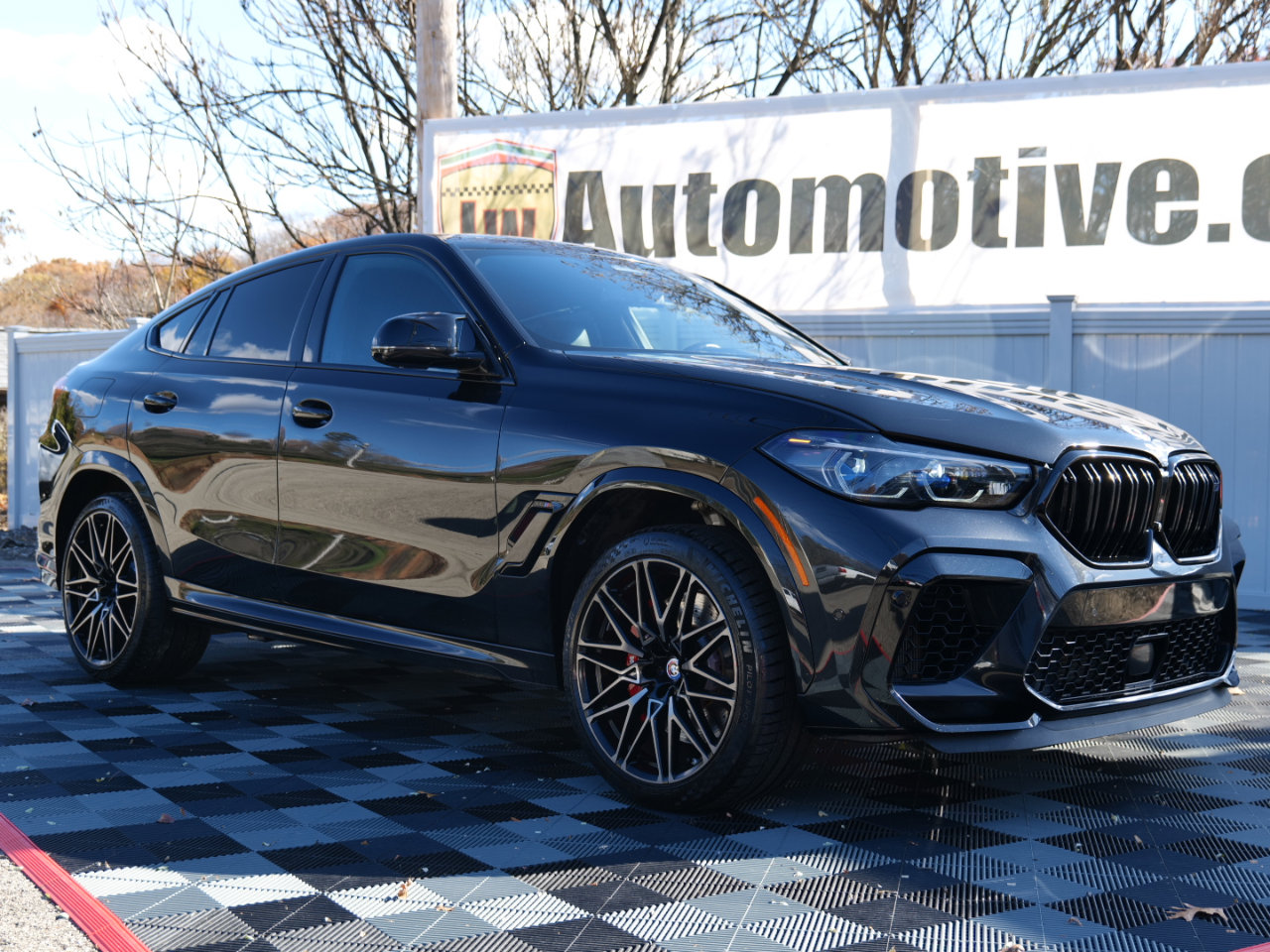 Used 2023 BMW X6 M Competition w/ Competition Package image 2