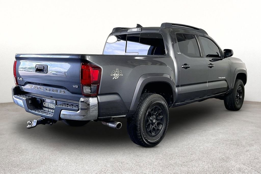 Used 2019 Toyota Tacoma SR5 AWD/4WD image 2