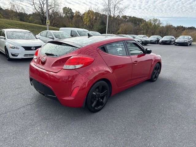 Used 2013 Hyundai Veloster w/ Style Pkg FWD image 8