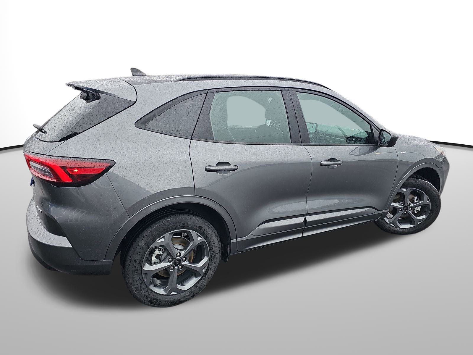 Used 2024 Ford Escape ST-Line image 6