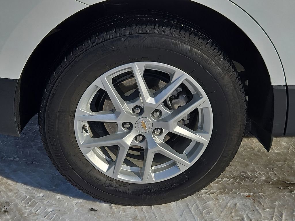 Used 2023 Chevrolet Equinox LT image 11