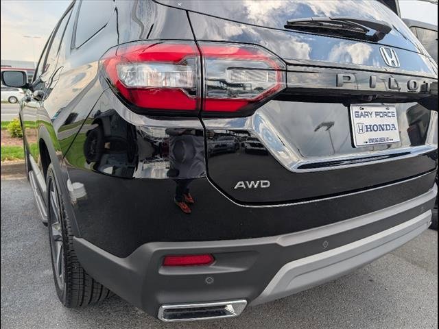 Used 2025 Honda Pilot Touring image 20