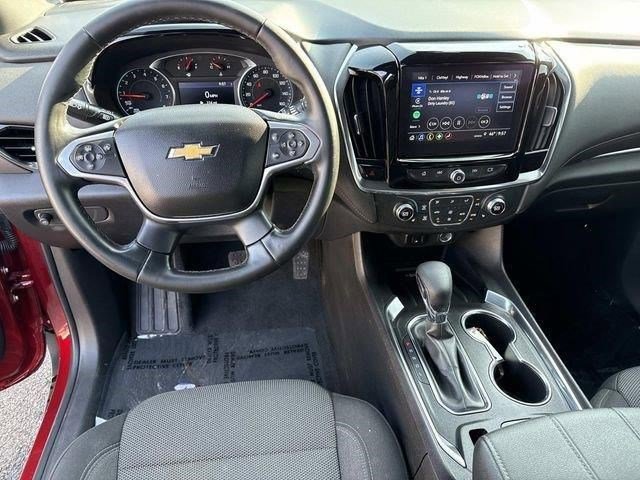 Used 2023 Chevrolet Traverse LT image 17