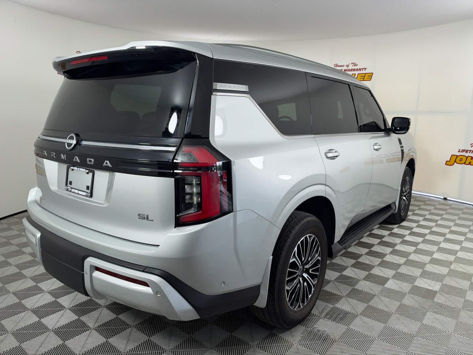 Certified 2025 Nissan Armada SL w/ Captain's Chari Seat Package RWD image 6